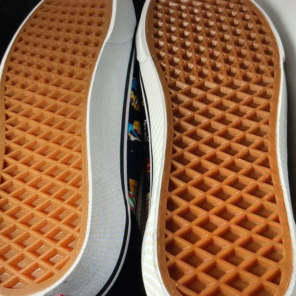 Vans x The Simpsons Christmas customs low shoes Size 7.5 W 9 - Picture 10 of 11